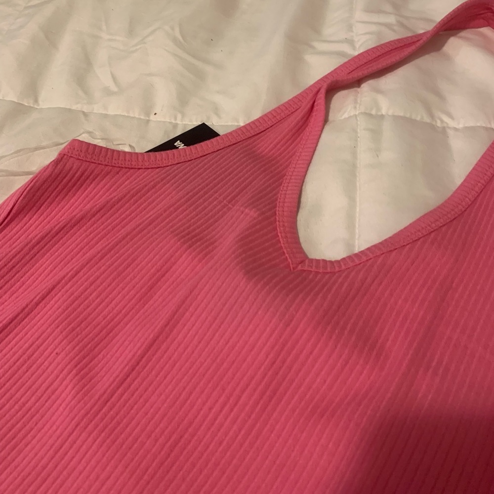NWT Pink Ribbed Halter Top - Picture 4 of 6